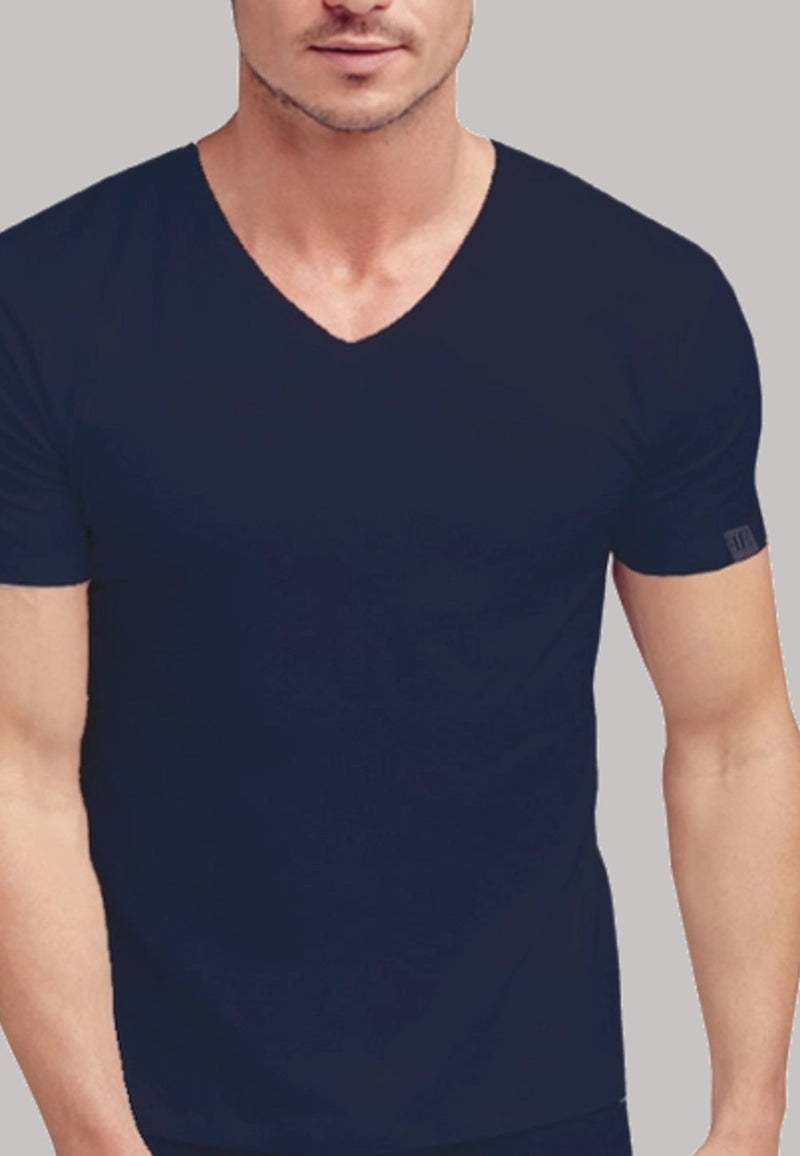 Camiseta de cuello en V para hombre de algodón certificado